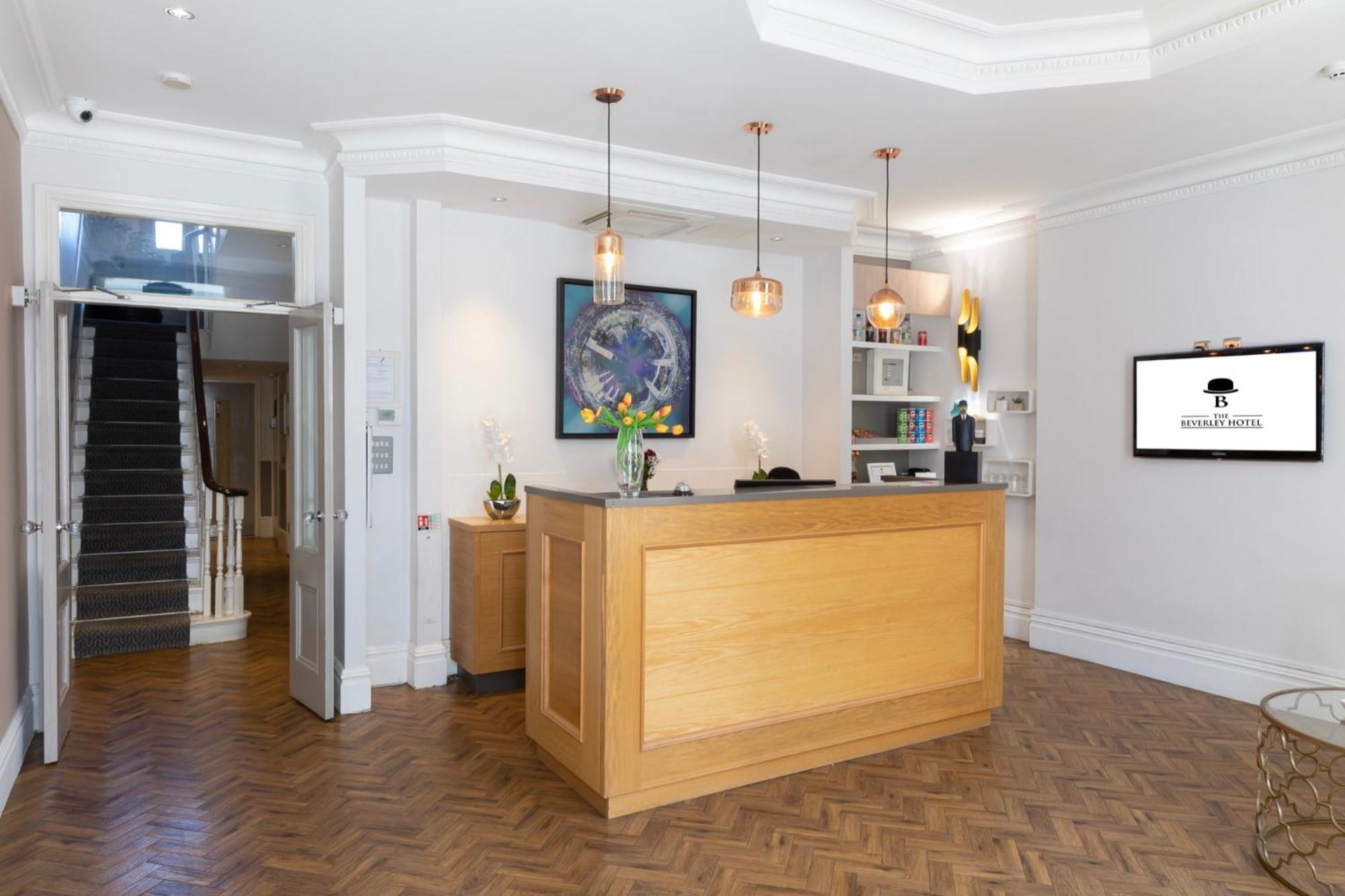 The Beverley Hotel London - Victoria Bagian luar foto